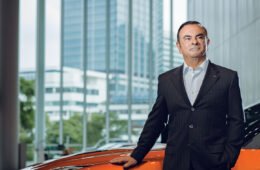 «Hacer del automóvil un espacio de trabajo móvil y conectado»: Entrevista con Carlos Ghosn